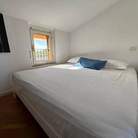 Margine Rosso Πανσιόν Quartu SantʼElena